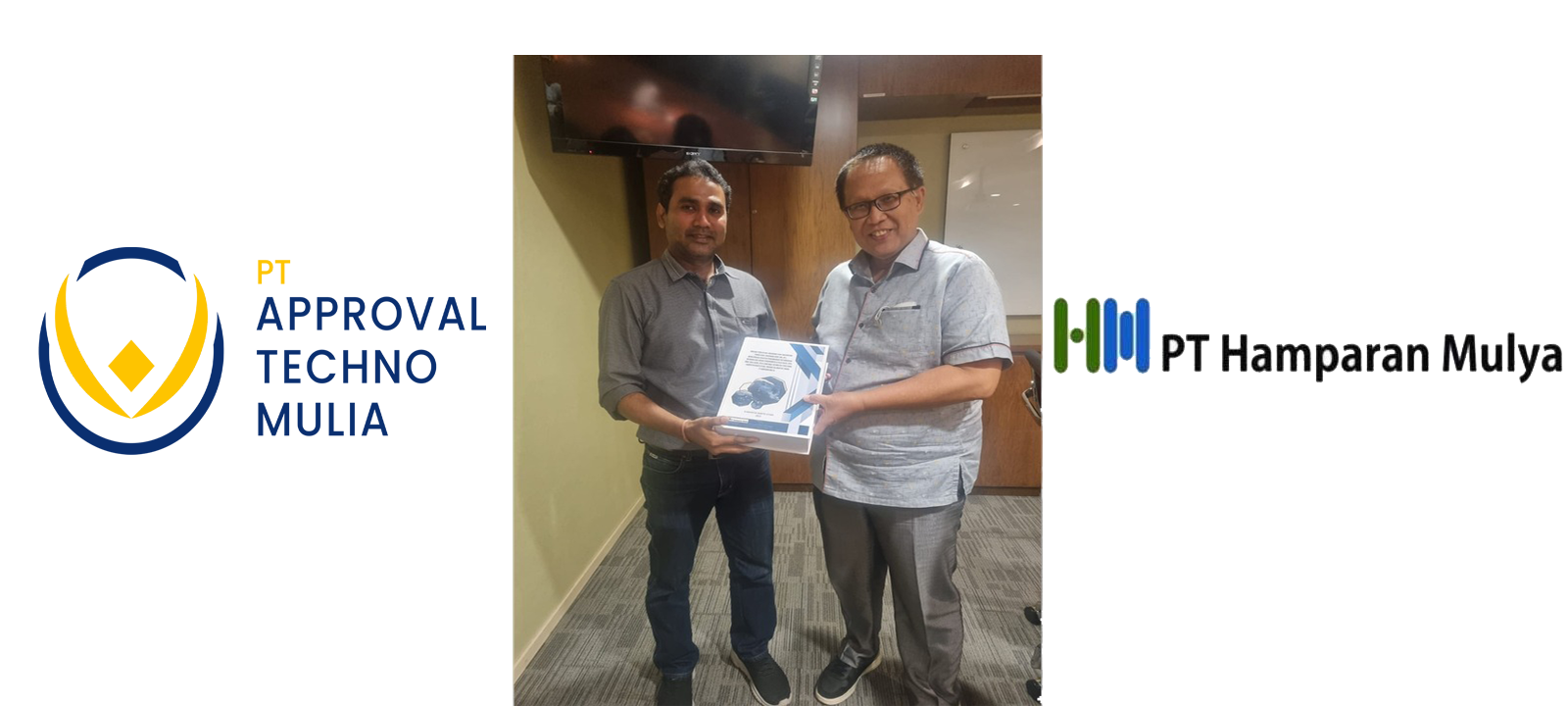 Serah Terima Dokumen Lingkungan PT Hamparan Mulya